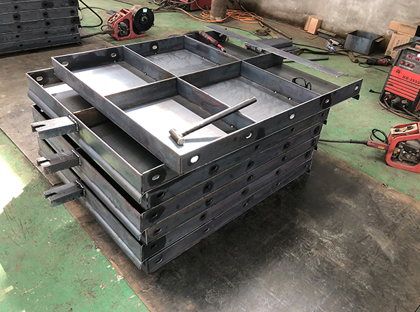 高速防撞墻模板