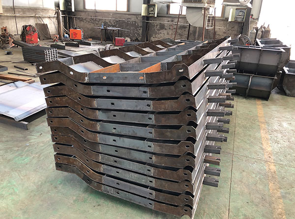 高速公路護欄鋼模具