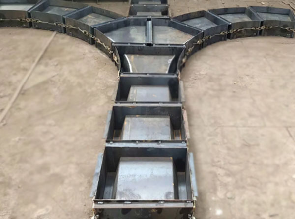 路基拱形骨架護坡模具