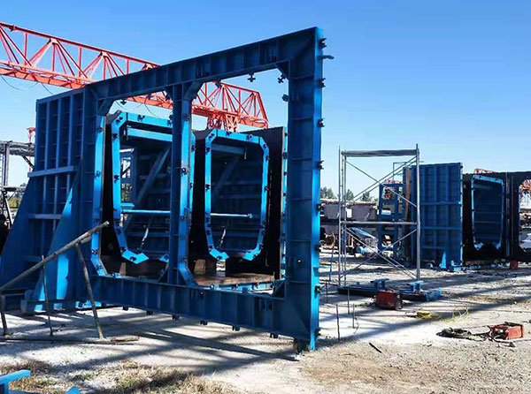 現(xiàn)澆管廊模具