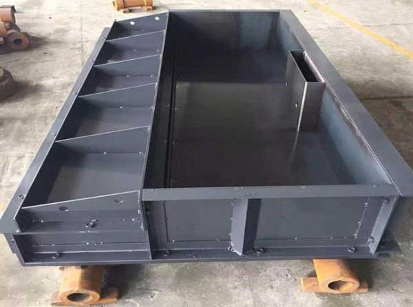 無砟軌道遮板模具